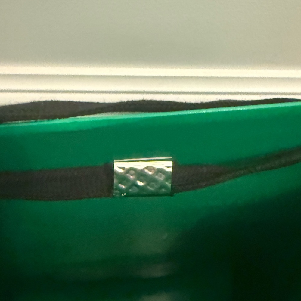 Bottega Veneta Emerald Green Logo Shopping Bag with Black Cloth Handles - Picture 4 of 5